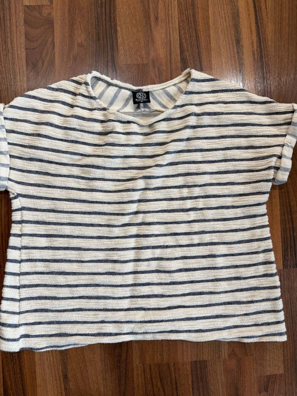Bobeau Striped Top Size XL Cream Gray Short Sleeve Knit